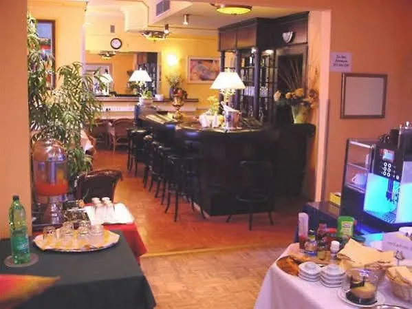 City Hotel Mannheim 2* מאנהיים